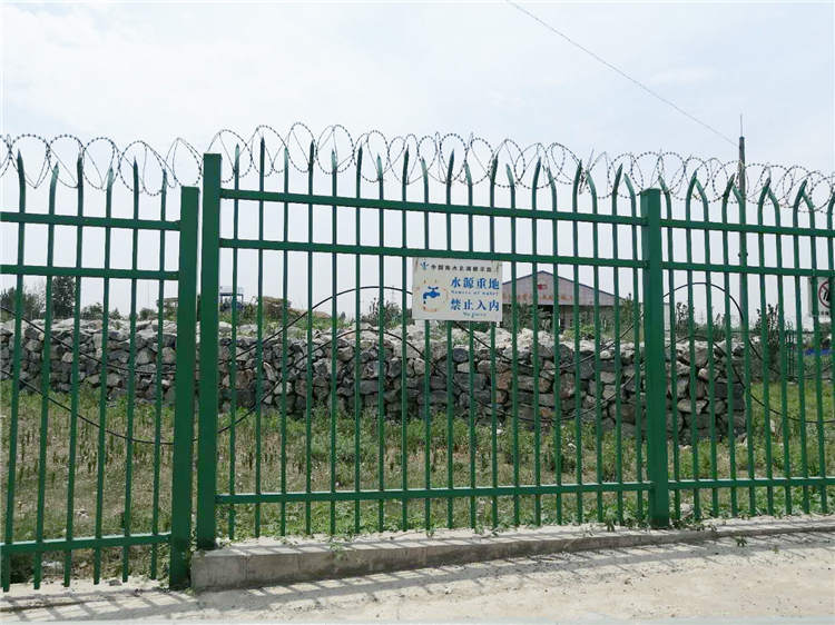 公園景區(qū)園林鋼筋網圍墻的設計樣式